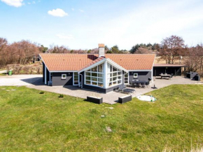 Modern Holiday Home in Blavand with Sauna Solarium, Blåvand